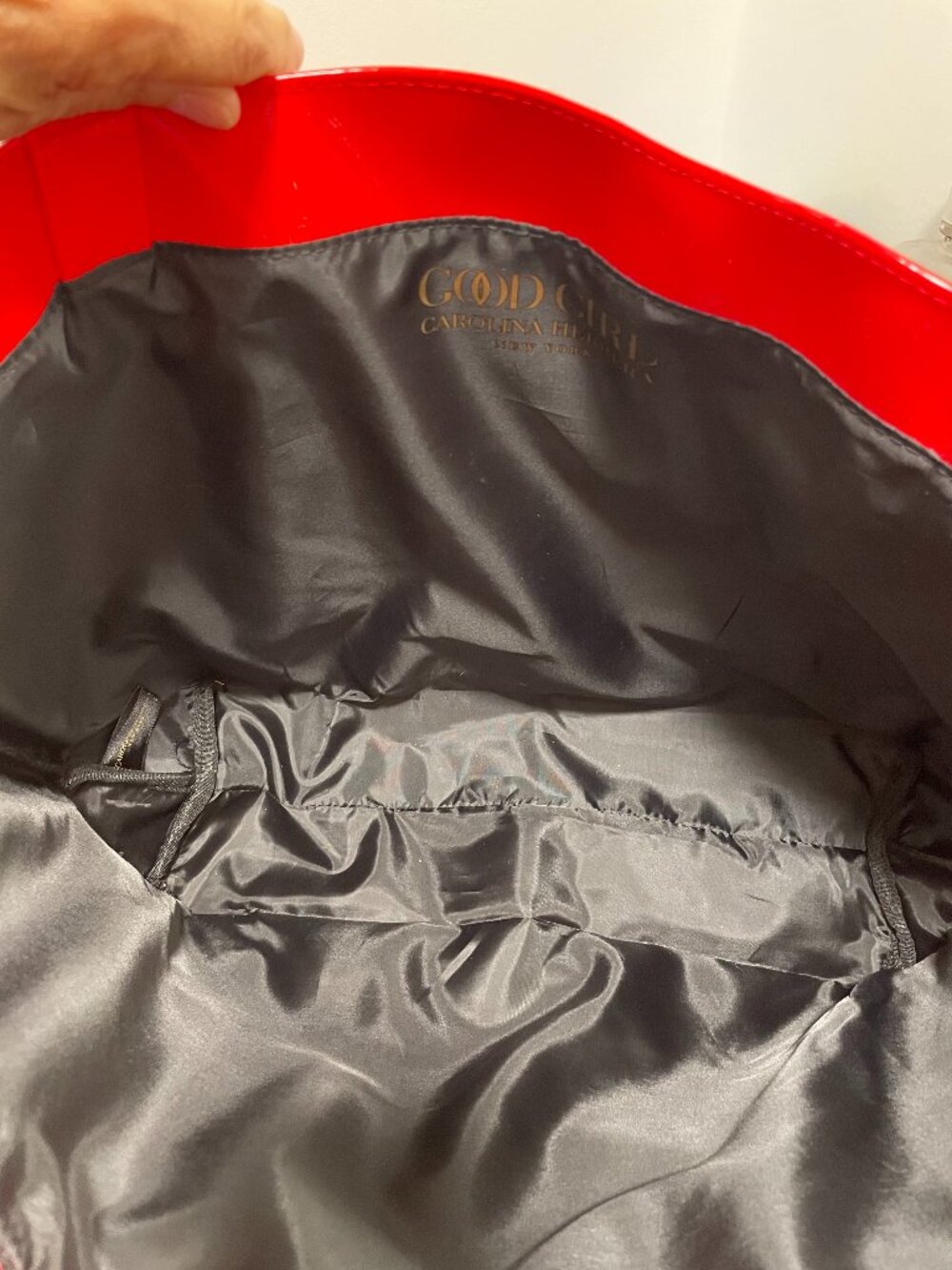Carolina Herrera Red Shoulder Tote - Picture 6 of 11